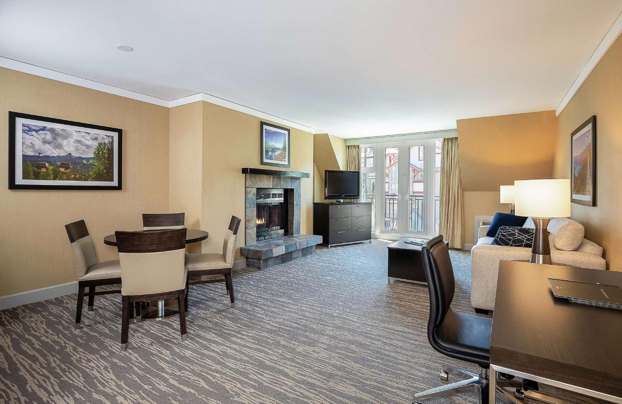 Hilton Whistler Resort & Spa Bagian luar foto