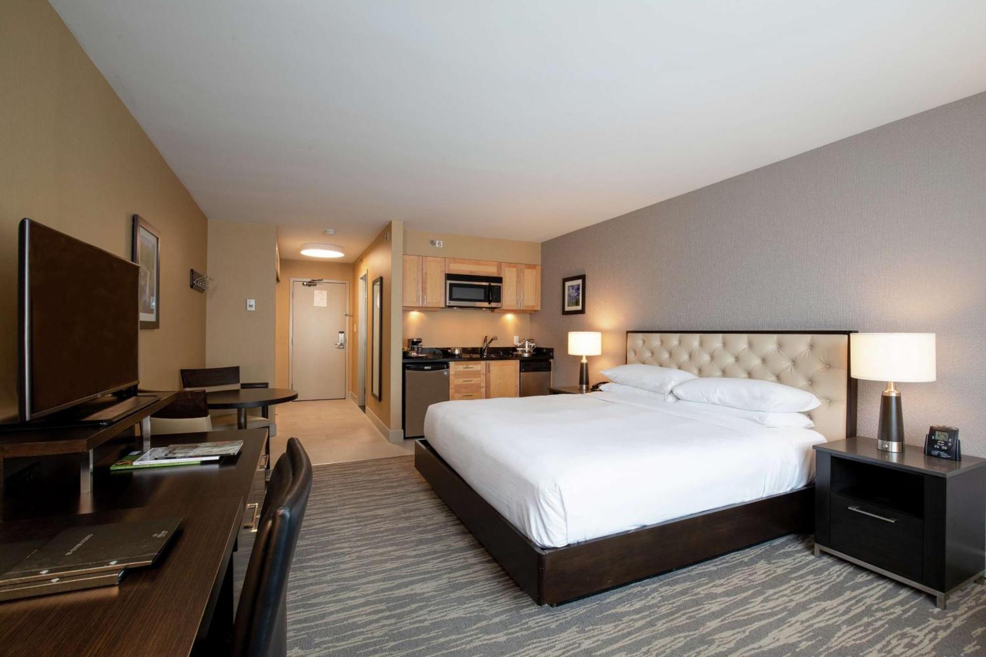 Hilton Whistler Resort & Spa Bagian luar foto