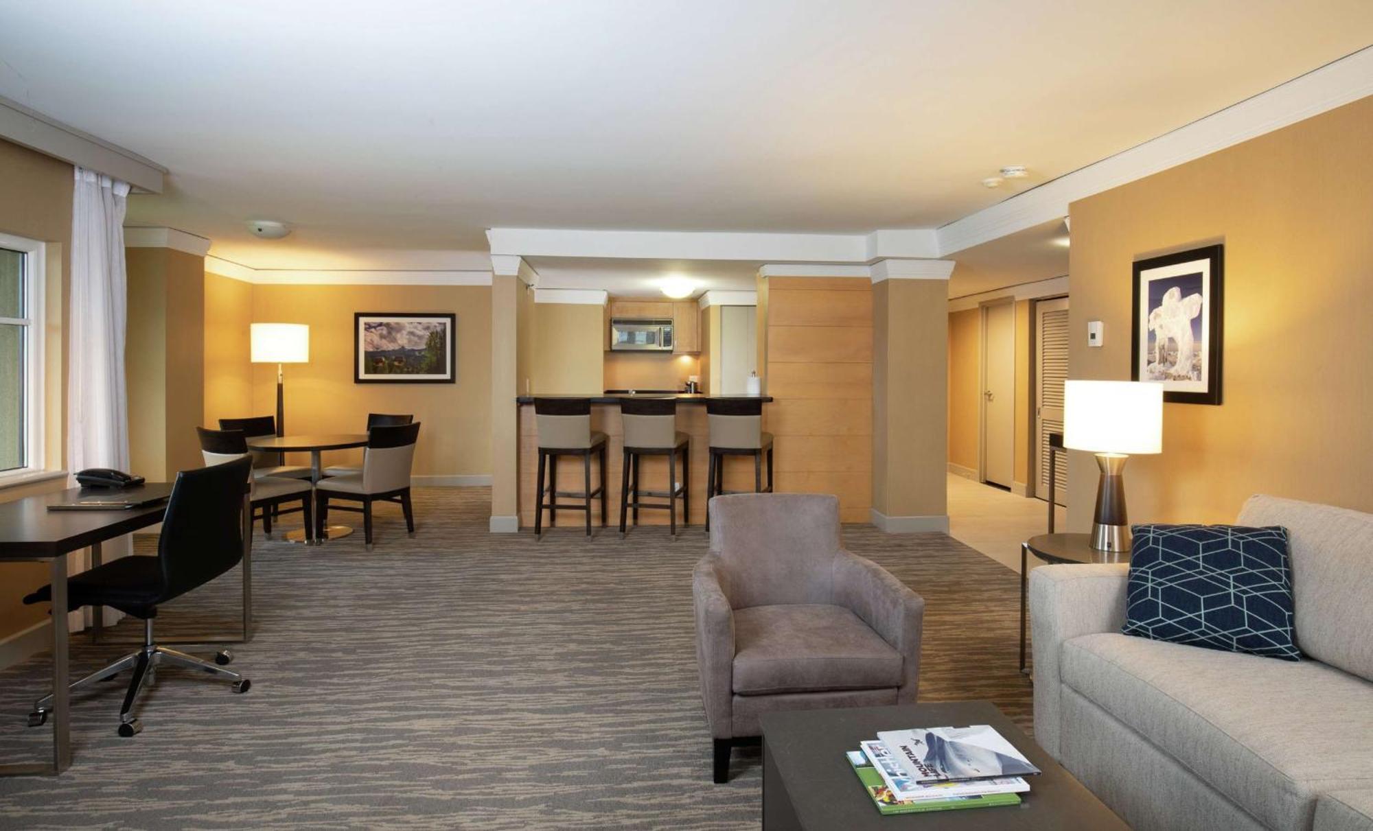 Hilton Whistler Resort & Spa Bagian luar foto