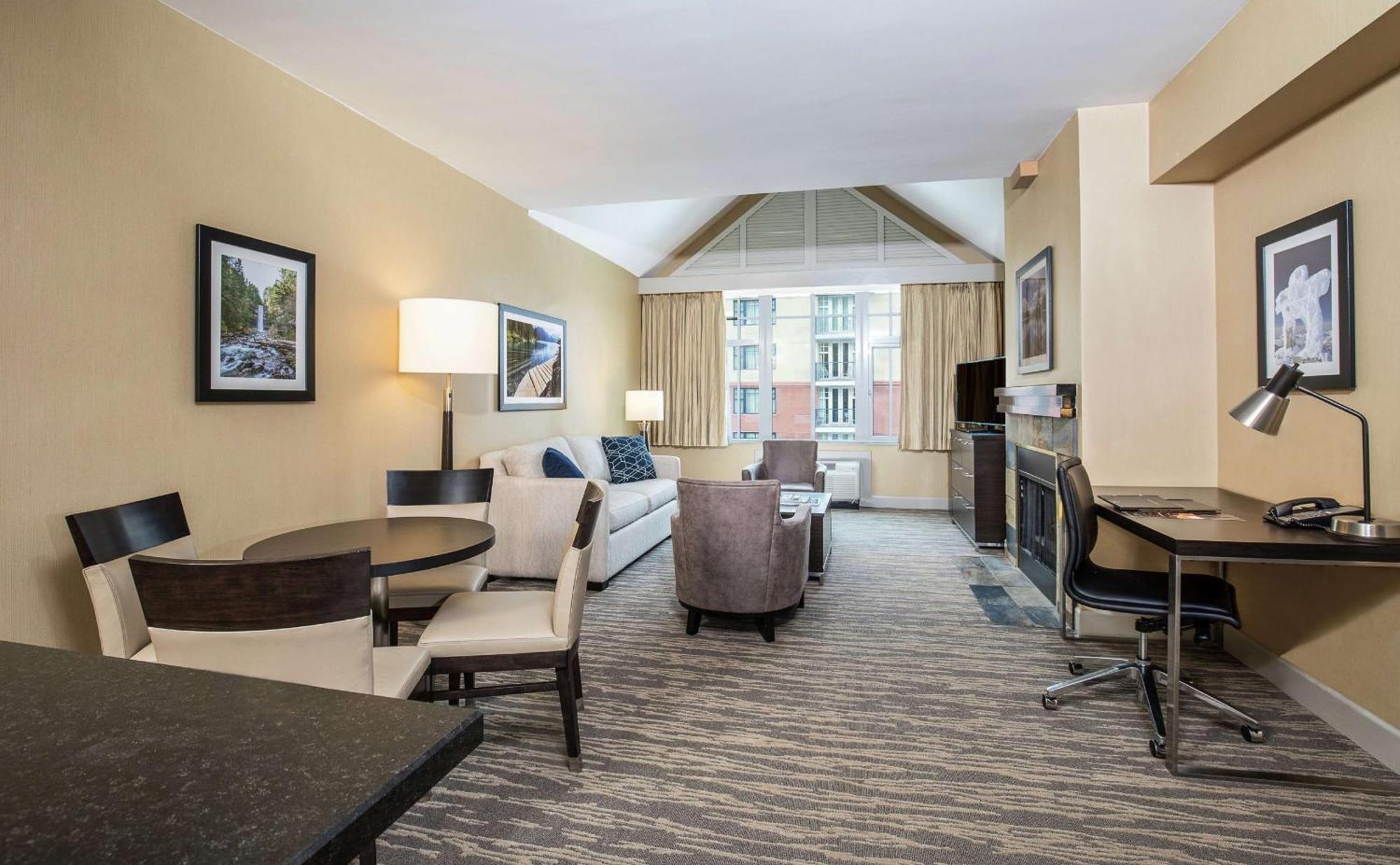 Hilton Whistler Resort & Spa Bagian luar foto