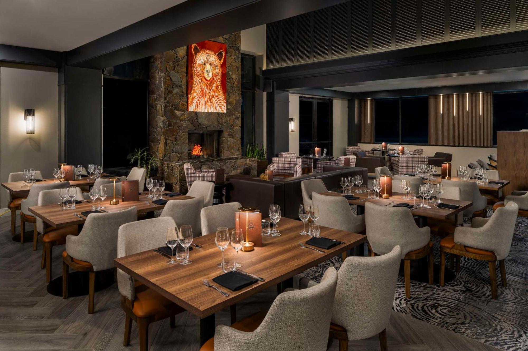 Hilton Whistler Resort & Spa Bagian luar foto