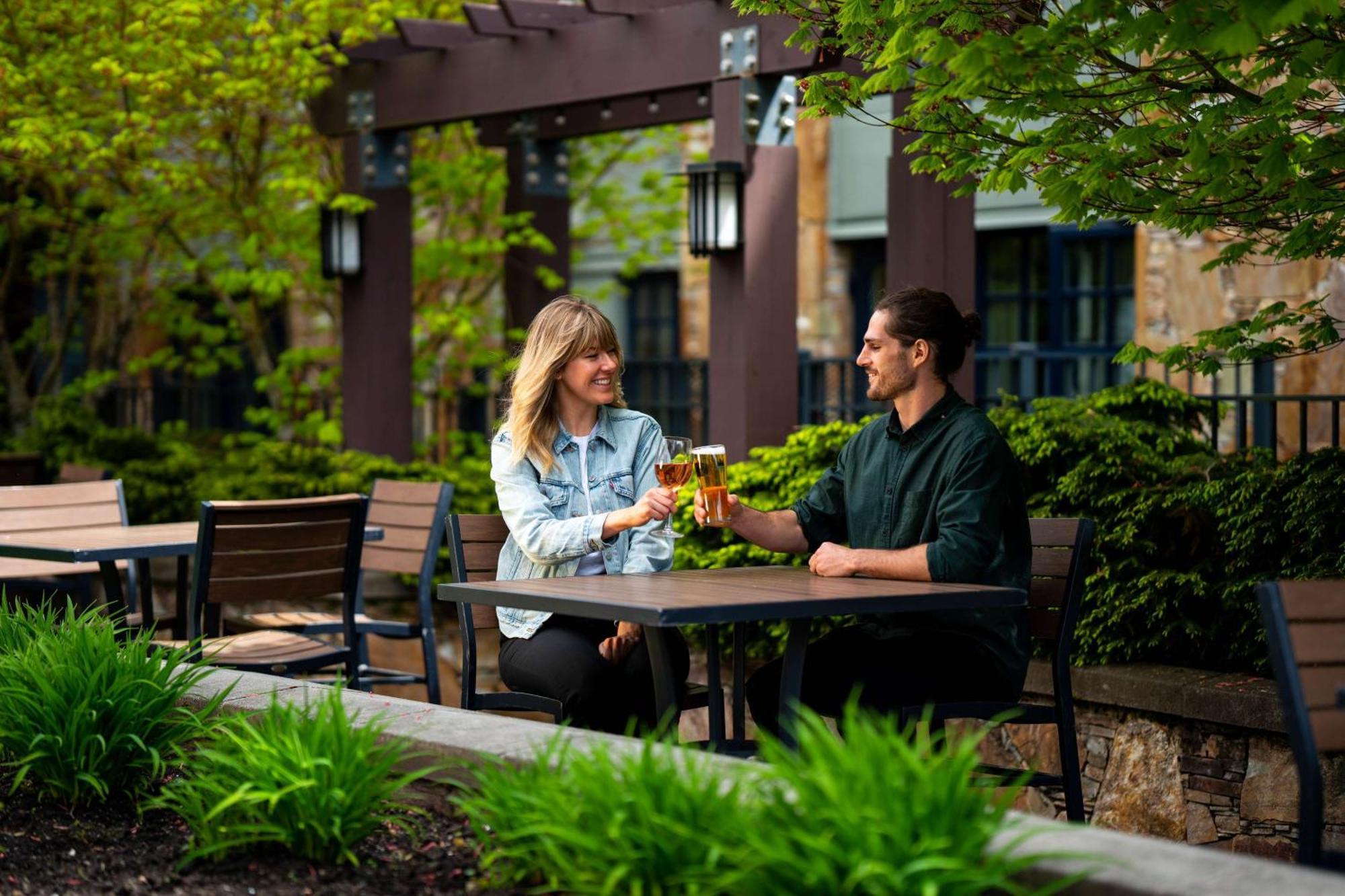 Hilton Whistler Resort & Spa Bagian luar foto